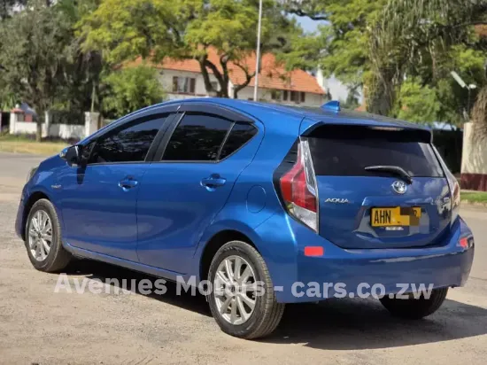 Picture of Toyota Aqua 2016