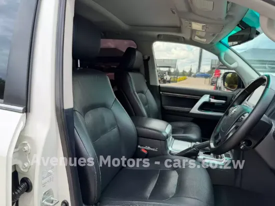 Picture of Toyota Land Cruiser 2020