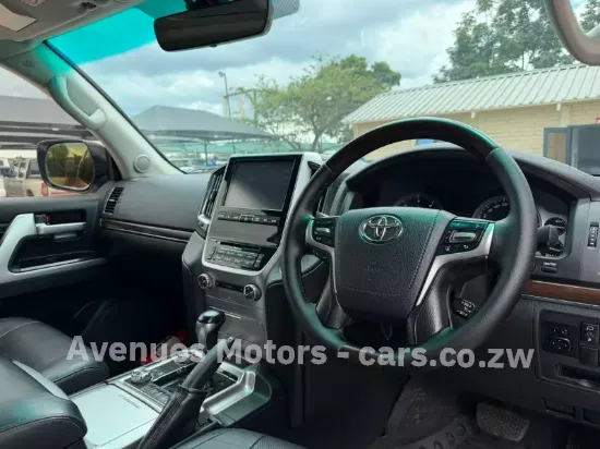 Picture of Toyota Land Cruiser 2020