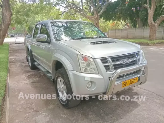 Picture of Isuzu KB300 2011