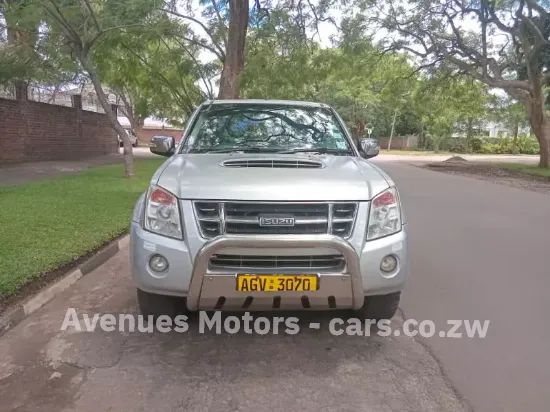 Picture of Isuzu KB300 2011