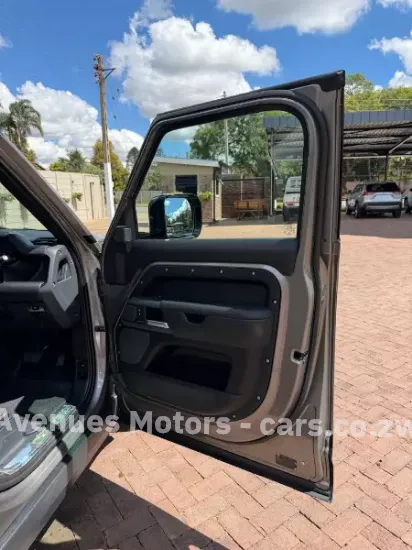 Picture of Land Rover Defender 2022