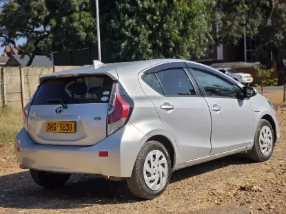 Picture of Toyota Aqua 2016