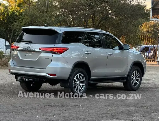 Picture of Toyota Fortuner 2016
