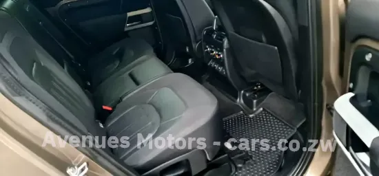 Picture of Land Rover Defender 2020