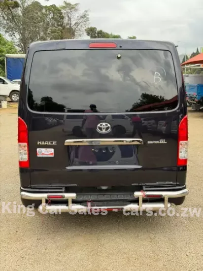 Picture of Toyota Quantum 2018