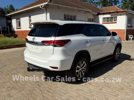 Picture of Toyota Fortuner 2020