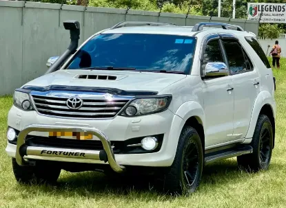 Picture of Toyota Fortuner 2015