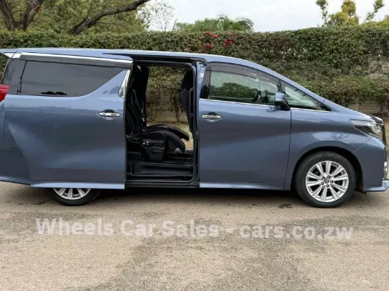Picture of Toyota Alphard 2017