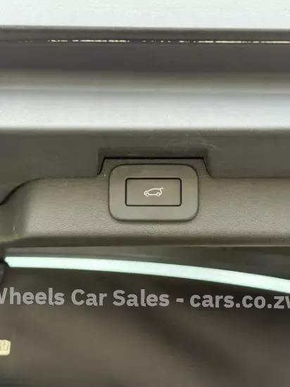 Picture of Land Rover Discovery 2024