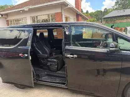 Picture of Toyota Vellfire 2017