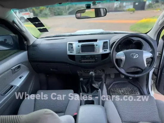 Picture of Toyota Hilux 2013