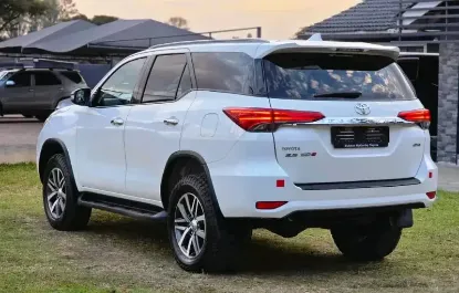 Picture of Toyota Fortuner 2017