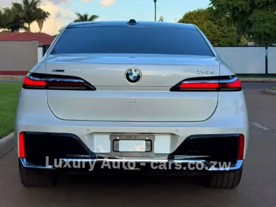 Picture of BMW 7 Series 2023