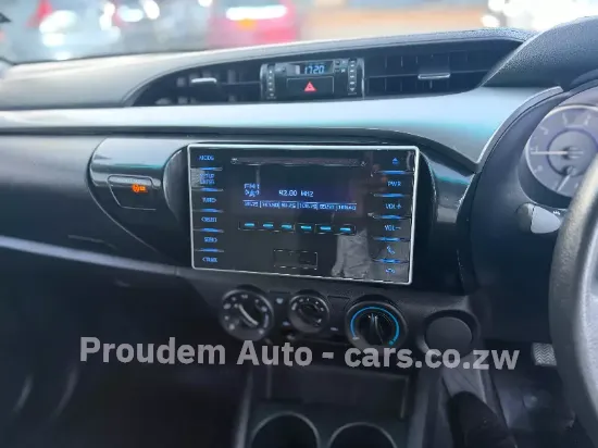Picture of Toyota Hilux 2017