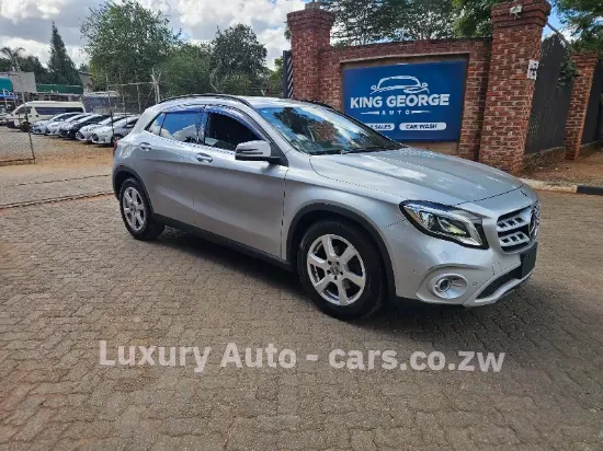 Picture of Mercedes Benz GLA 2017