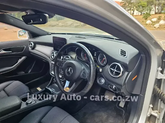 Picture of Mercedes Benz GLA 2017