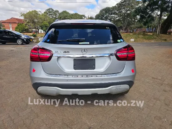 Picture of Mercedes Benz GLA 2017