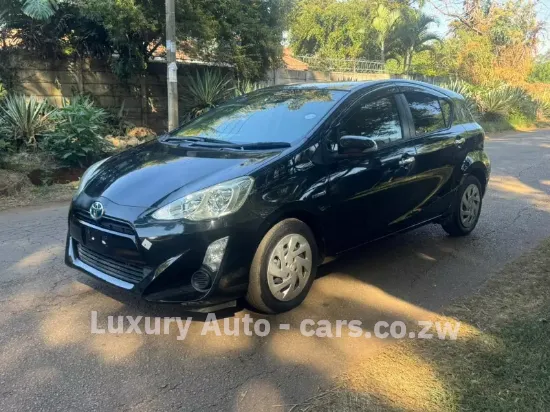 Picture of Toyota Aqua 2016