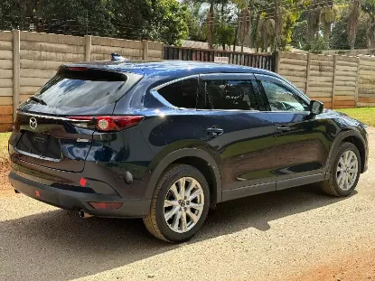 Picture of Mazda CX8 2017