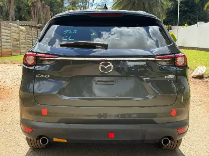 Picture of Mazda CX8 2017