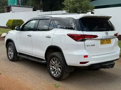 Picture of Toyota Fortuner 2021