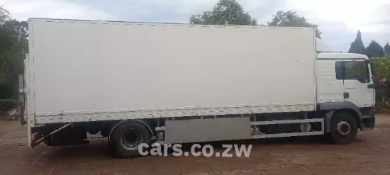 Picture of CLOSED SECURED BOXED TRUCKS Transporters and Logistics