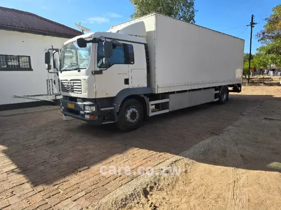 Picture of CLOSED SECURED BOXED TRUCKS Transporters and Logistics