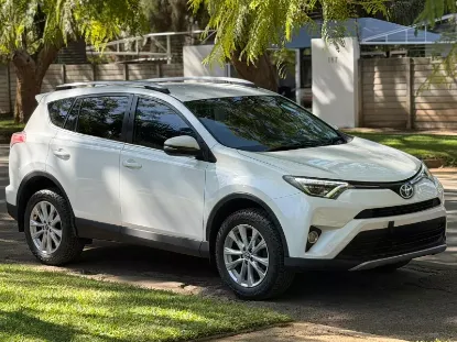 Picture of Toyota Rav4 2017