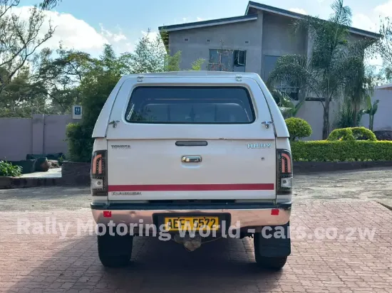 Picture of Toyota Hilux 2013