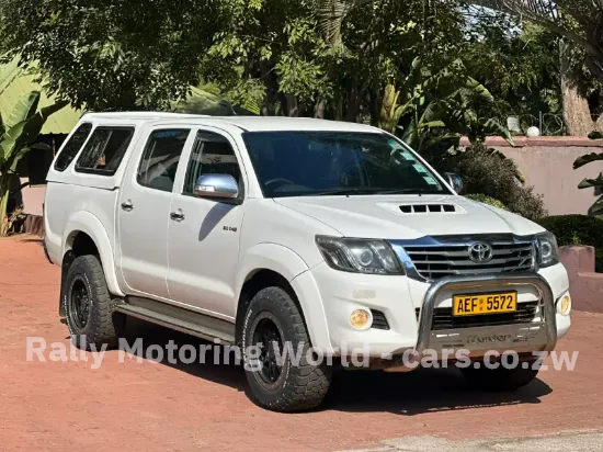 Picture of Toyota Hilux 2013