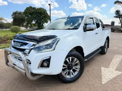 Picture of Isuzu KB300 2018