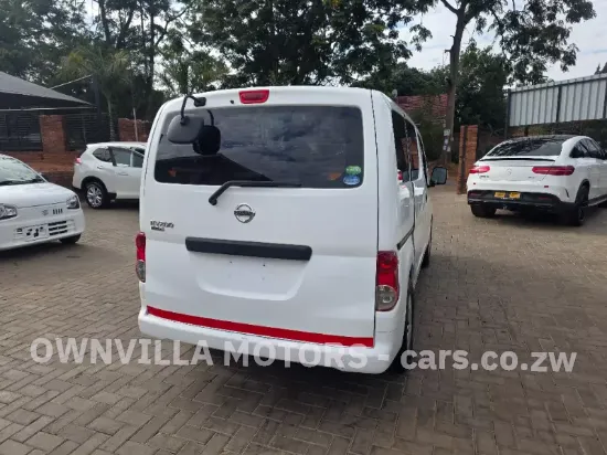 Picture of Nissan NV200 2016