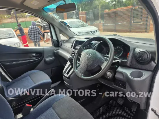 Picture of Nissan NV200 2016