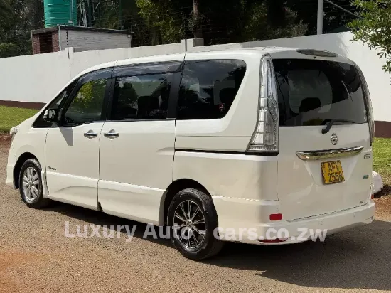 Picture of Nissan Serena Highway Star 2012