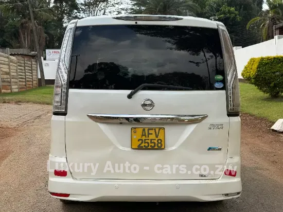 Picture of Nissan Serena Highway Star 2012