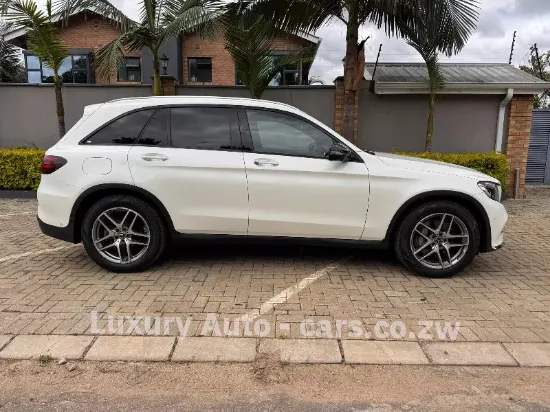 Picture of Mercedes Benz GLC 2017