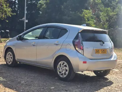 Picture of Toyota Aqua 2016