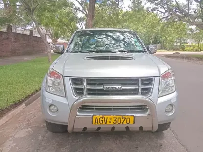 Picture of Isuzu KB300 2011
