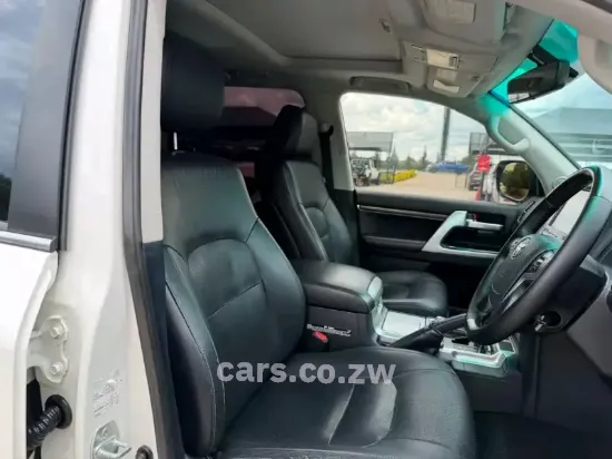 Picture of Toyota Land Cruiser 2019