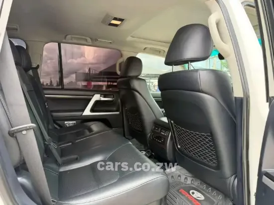 Picture of Toyota Land Cruiser 2019