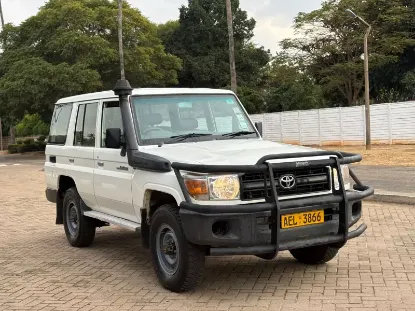 Picture of Toyota Land Cruiser 2017
