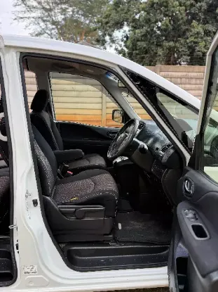 Picture of Nissan Serena Highway Star 2012