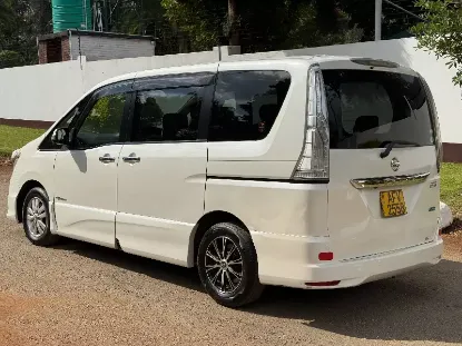 Picture of Nissan Serena Highway Star 2012