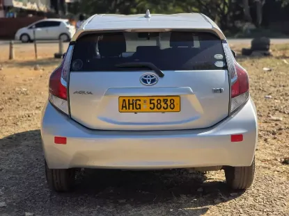 Picture of Toyota Aqua 2016