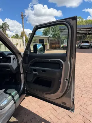 Picture of Land Rover Defender 2022