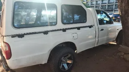 Picture of Mazda B1800 2006
