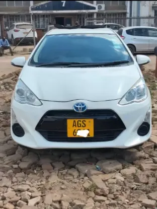 Picture of Toyota Aqua for hire