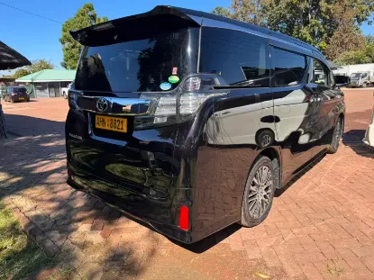 Picture of Toyota Vellfire 2017