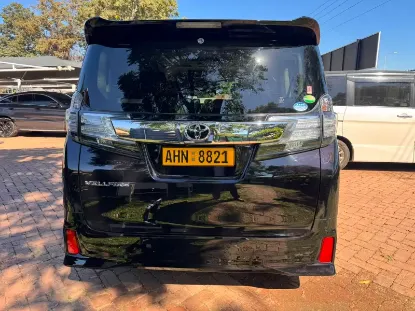 Picture of Toyota Vellfire 2017